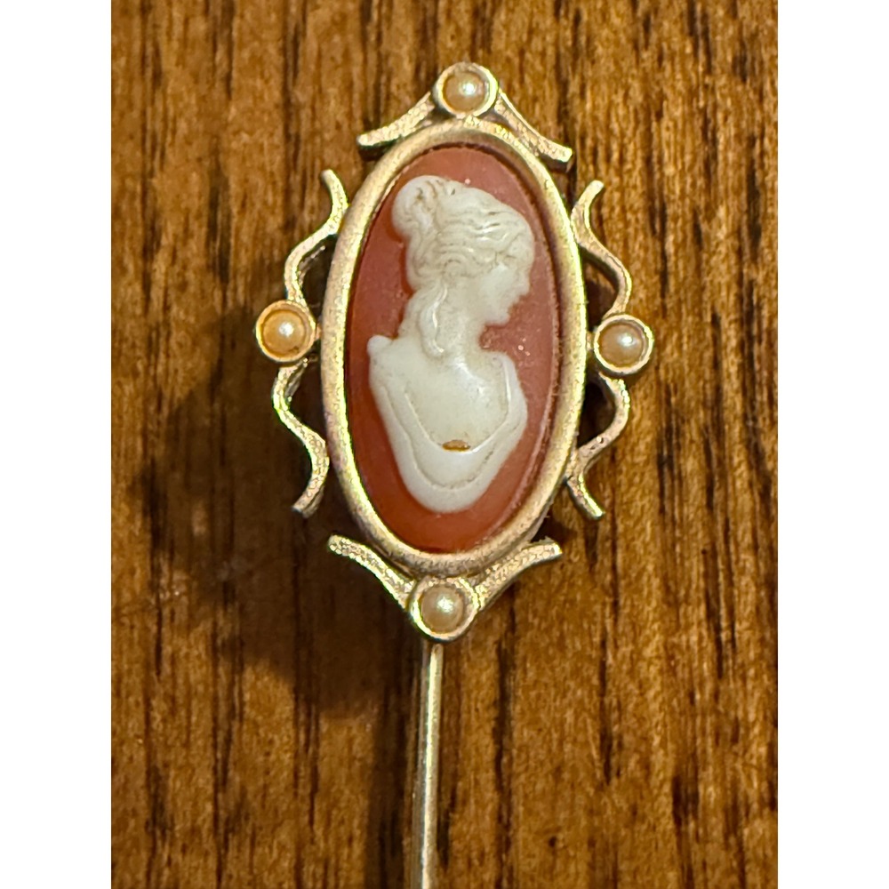 Vintage Avon Gold Tone Faux Pearl Cameo Stick Pin Victorian Style jewelry.